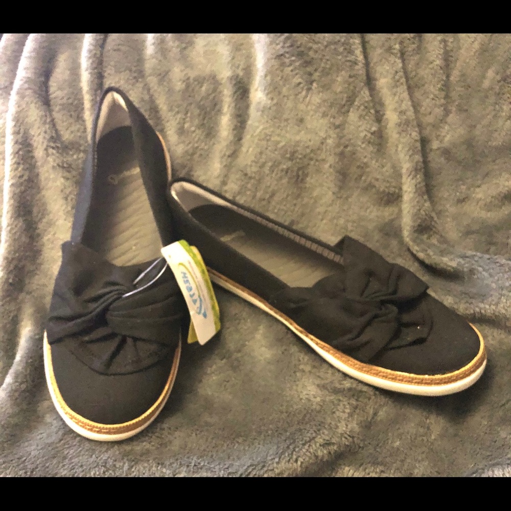 Baretraps Valley Slip-Ons